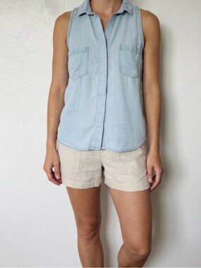 Bella Dahl Light Blue Sleeveless Chambray Top